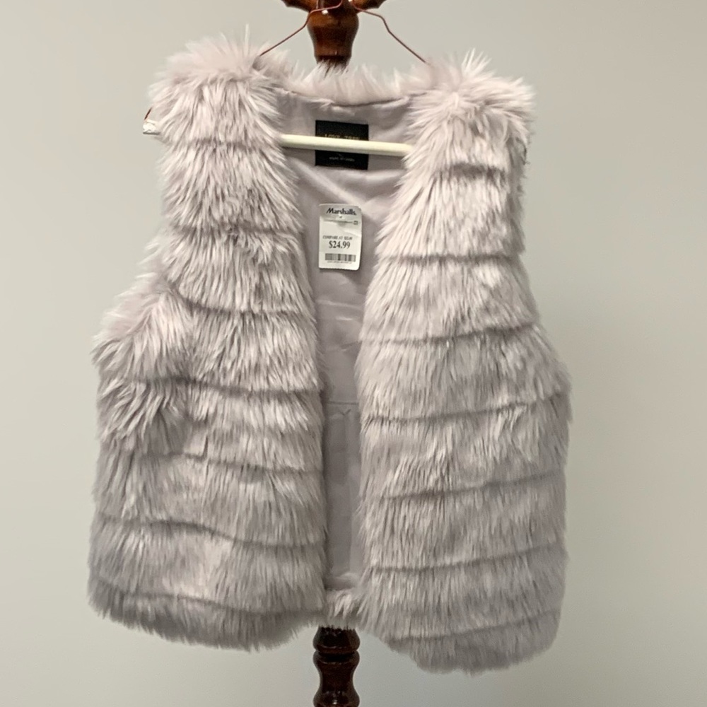 Love Tree Light Lavender Faux Fur Vest